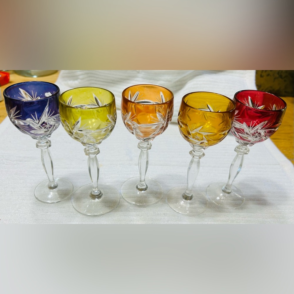 Vintage cut glass Crystal cordial goblets.  Set of 5.look at photos closely.